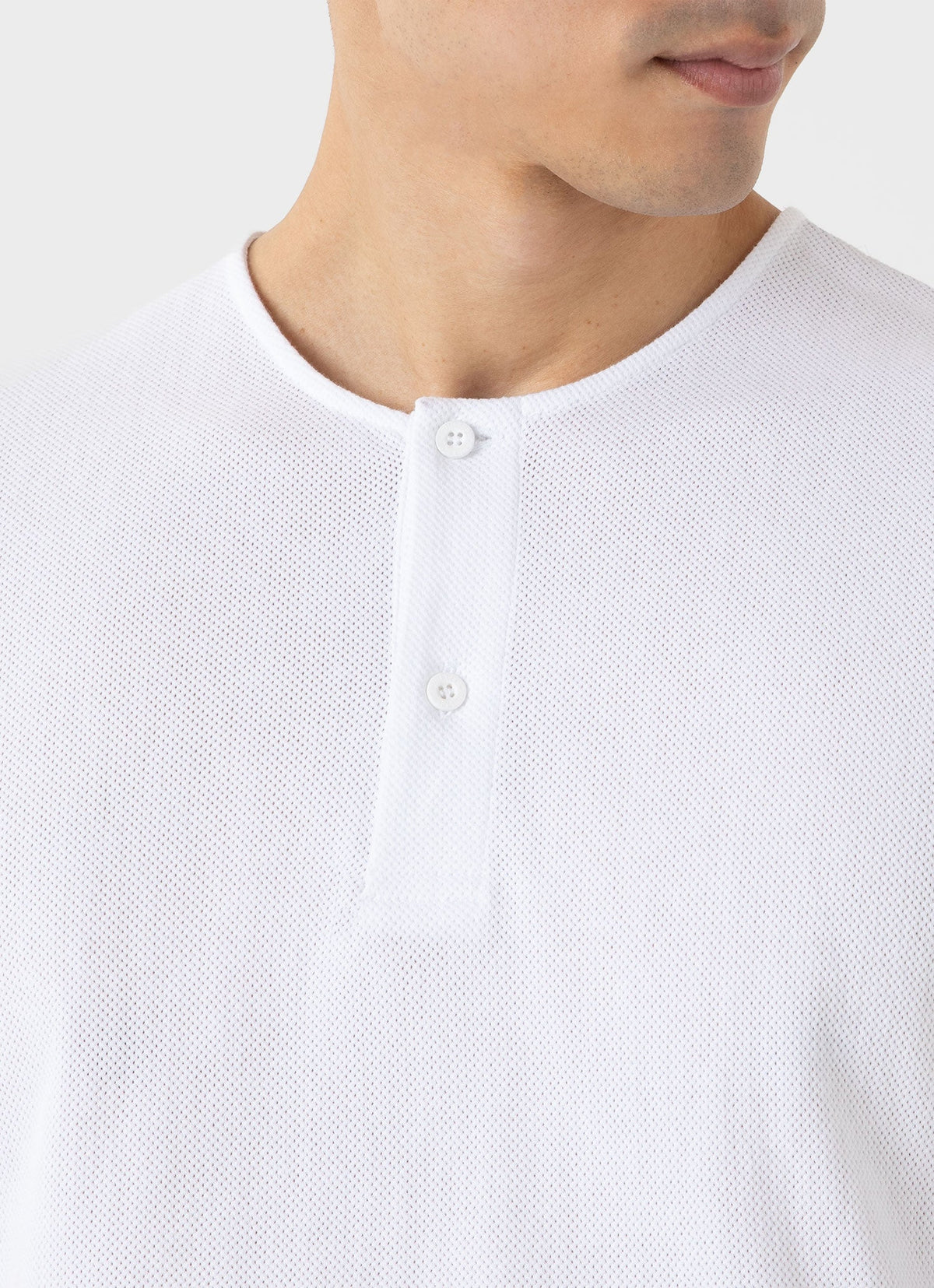 Mens Riviera Henley In White Mtsh0177 Whaa