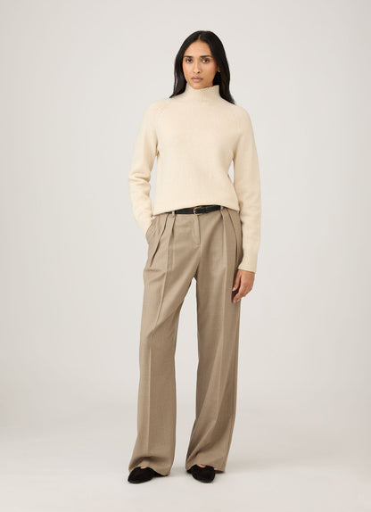 Womens Lambswool Funnel Neck Jumper In Ecru